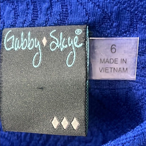 Elegant Blue Kids Dress EUC PIT TO PIT 18 inches LENGTH 37 inches BOX23 - Picture 3 of 8